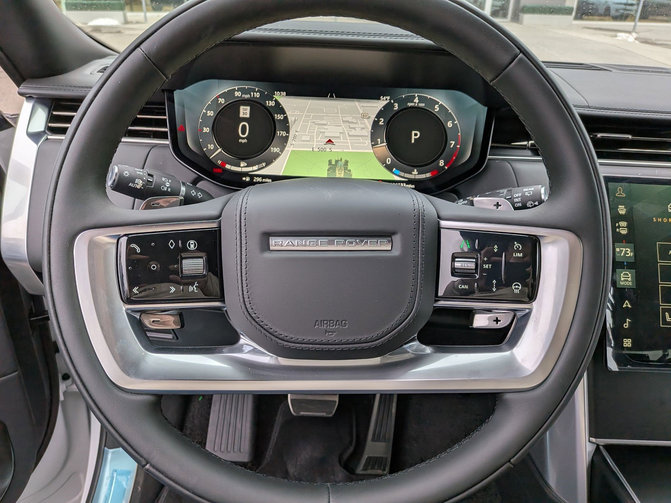 2025 Land Rover Range Rover SV