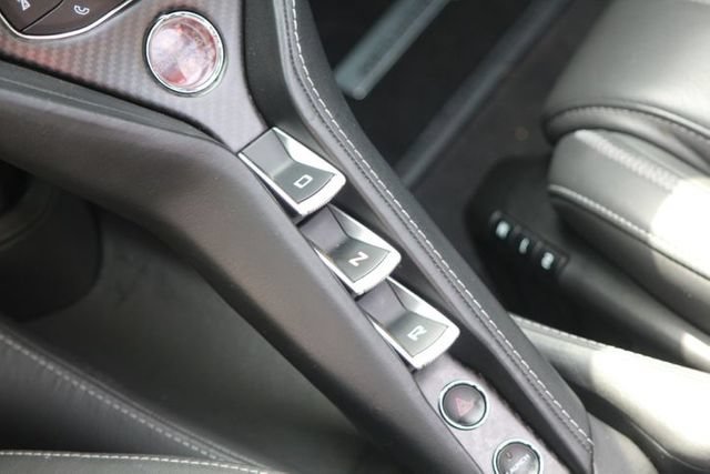Used 2020 McLaren 720S Spider photo 25