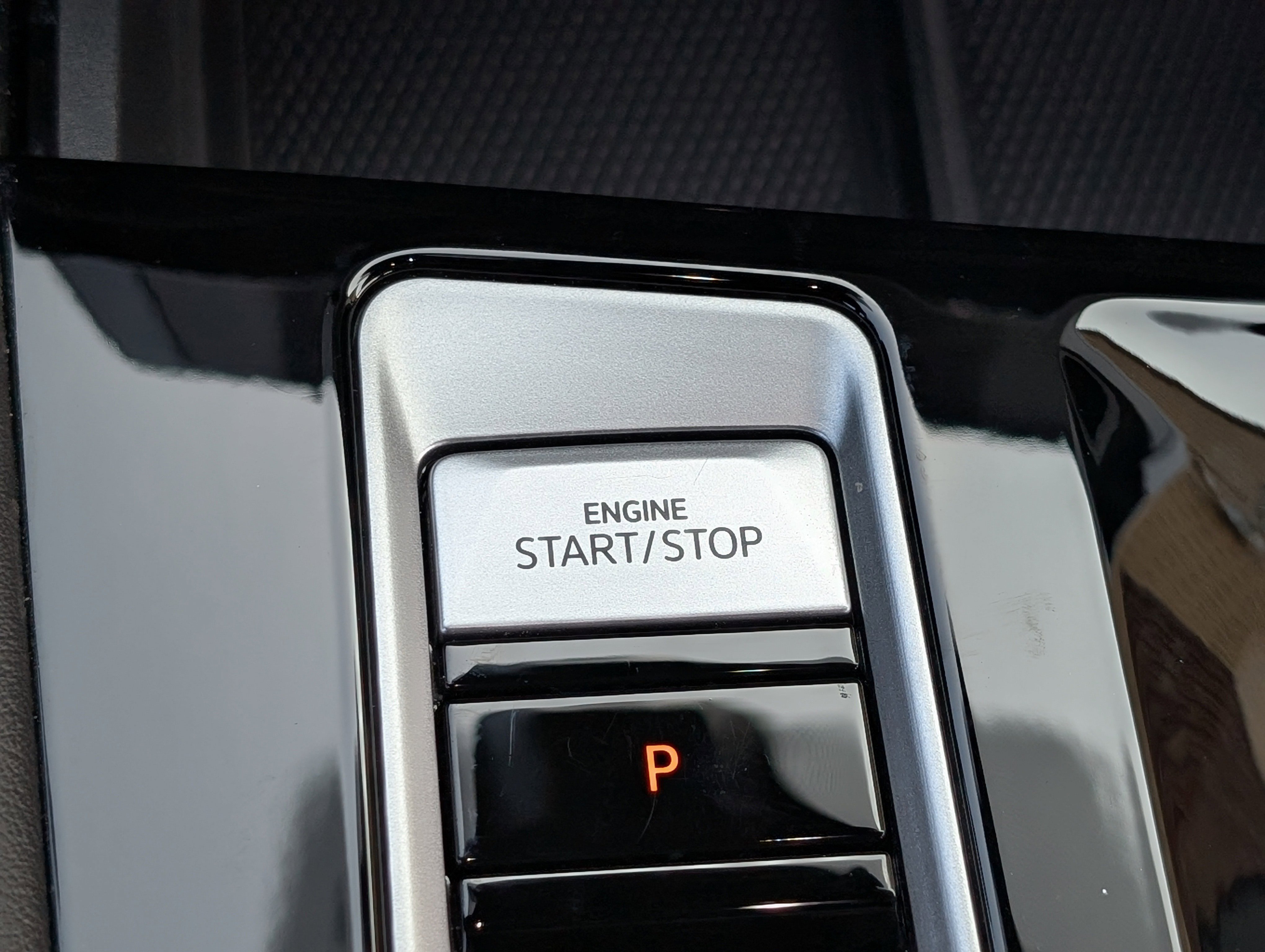 2024 Volkswagen Atlas Cross Sport SEL Premium R-Line