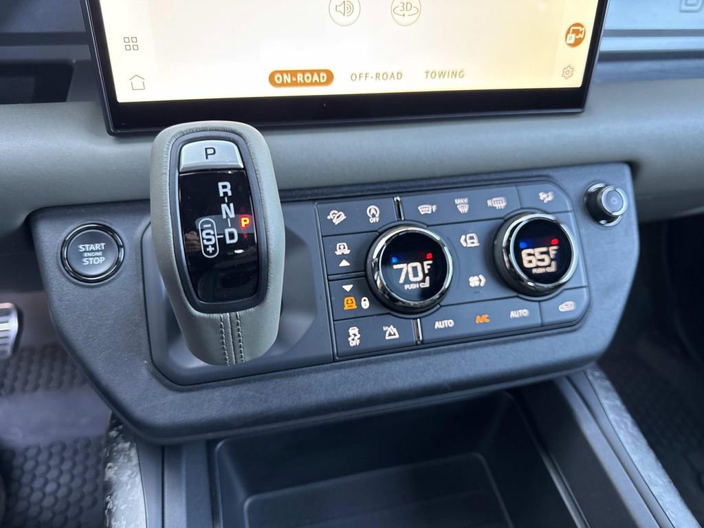 2025 Land Rover Defender 110