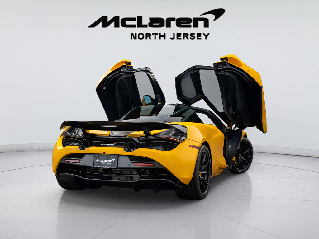 Used 2018 McLaren 720S photo 18