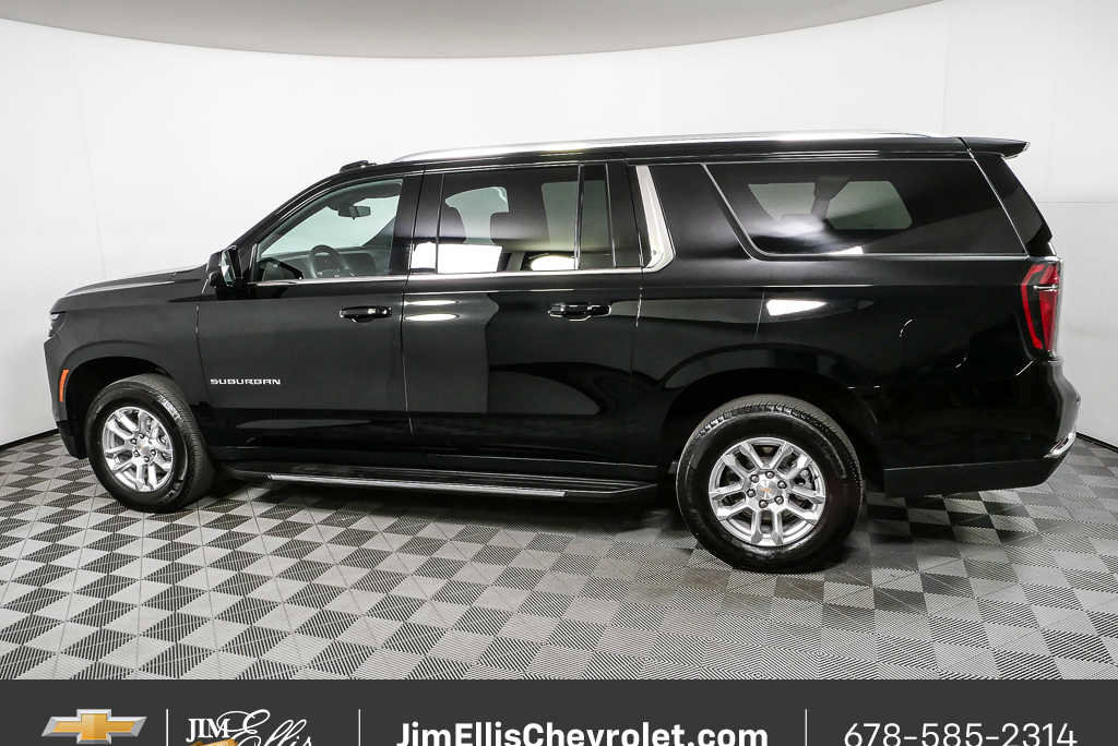 2025 Chevrolet Suburban LT