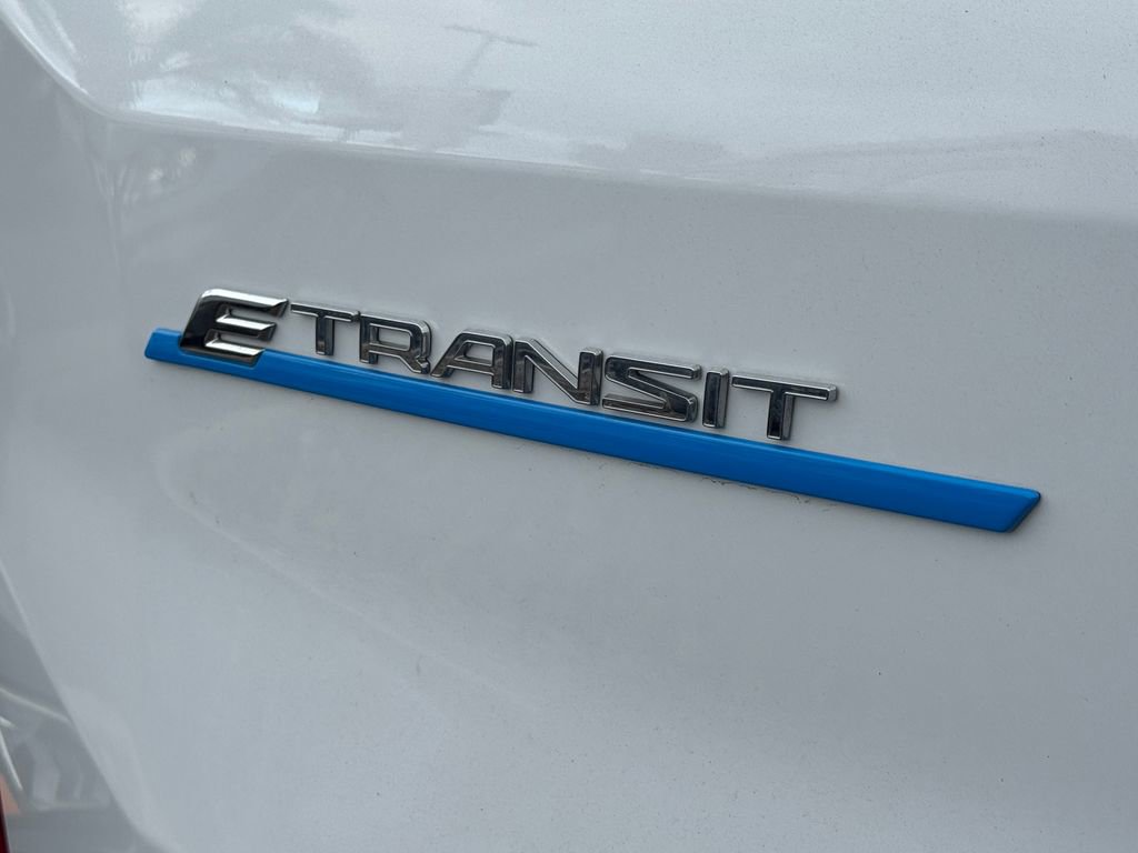 2023 Ford E-Transit Medium Roof