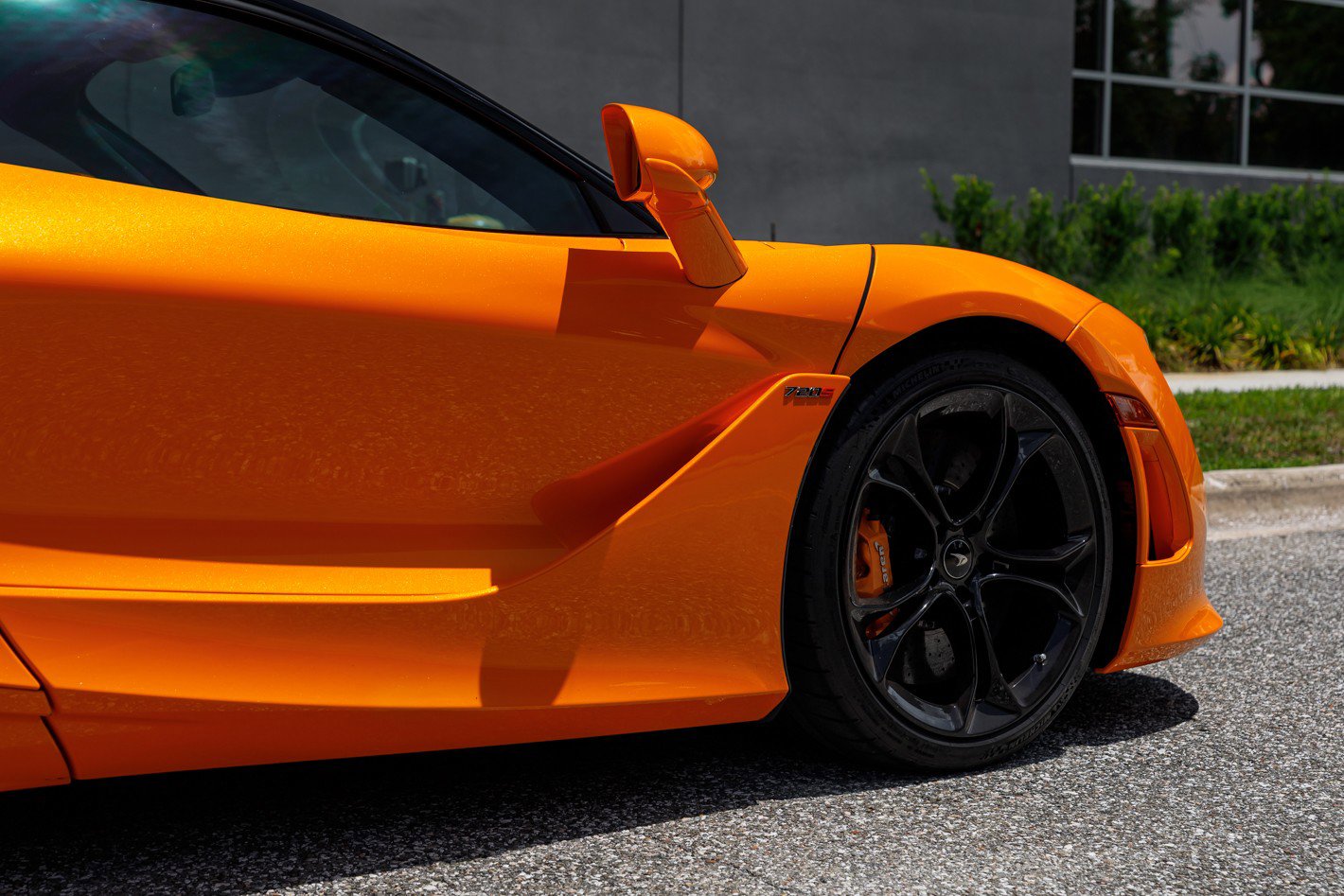 Used 2019 McLaren 720S Luxury photo 14