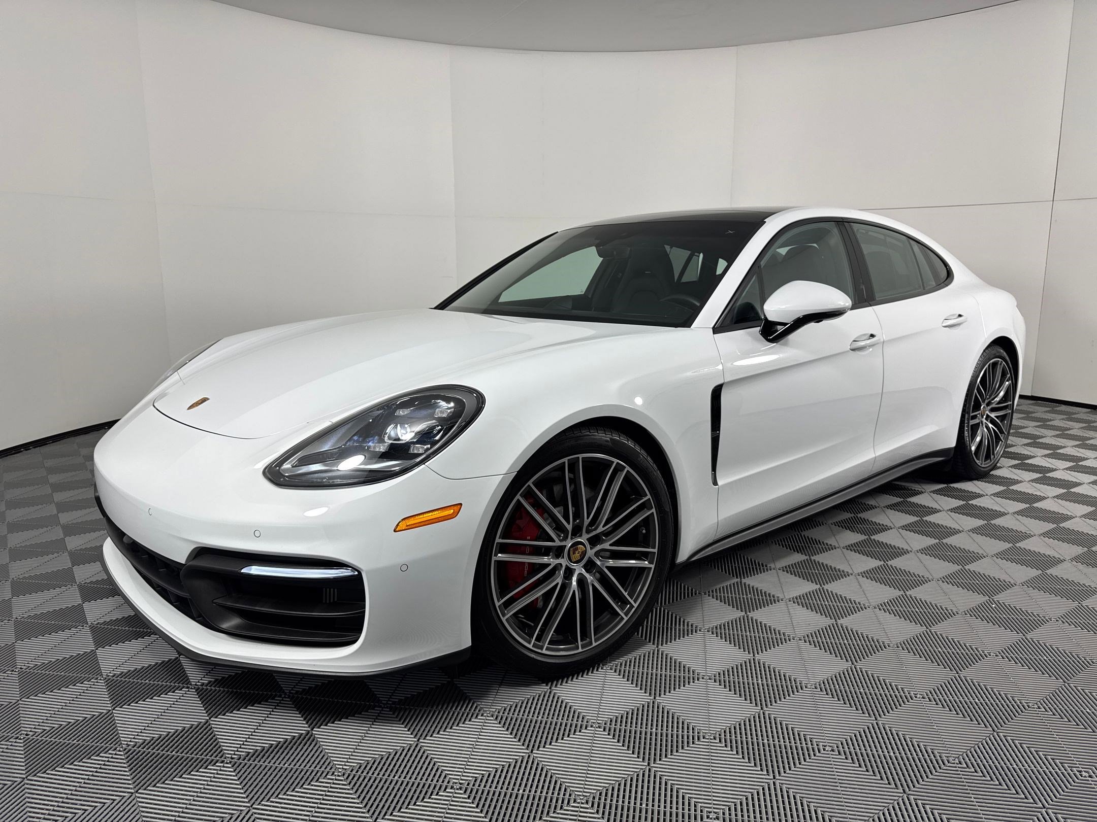 2022 Porsche Panamera 4S