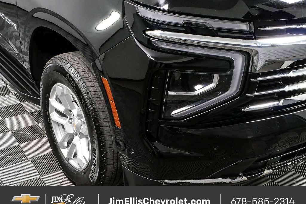 2025 Chevrolet Suburban LT