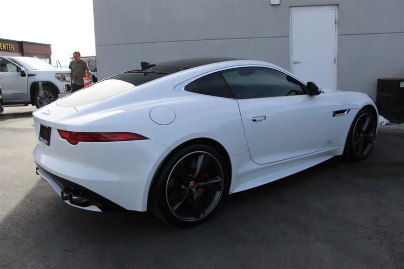 2016 Jaguar F-TYPE R