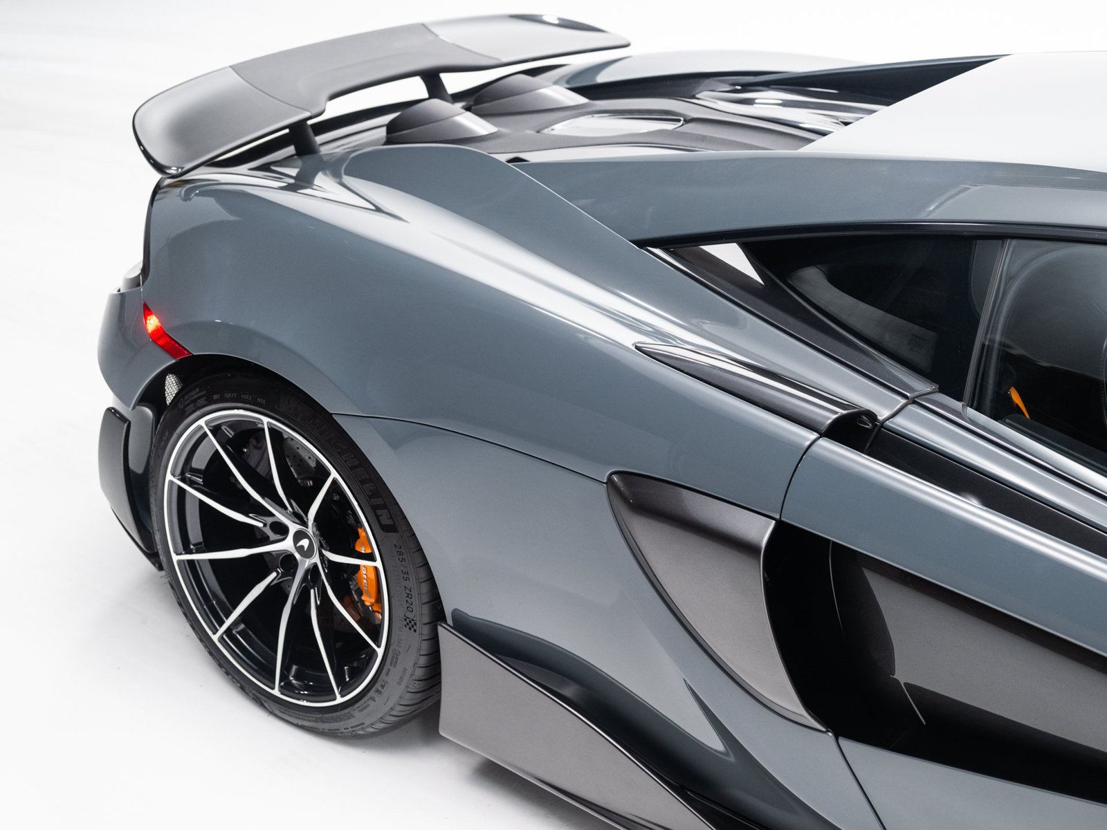 Used 2019 McLaren 600LT photo 18