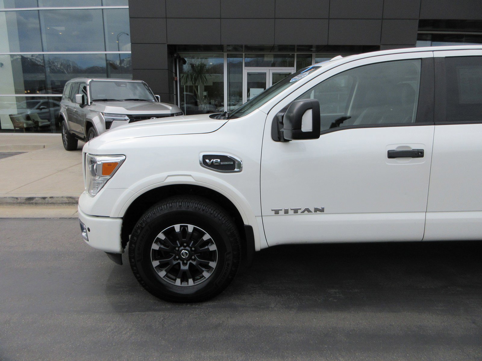 2017 Nissan Titan PRO-4X