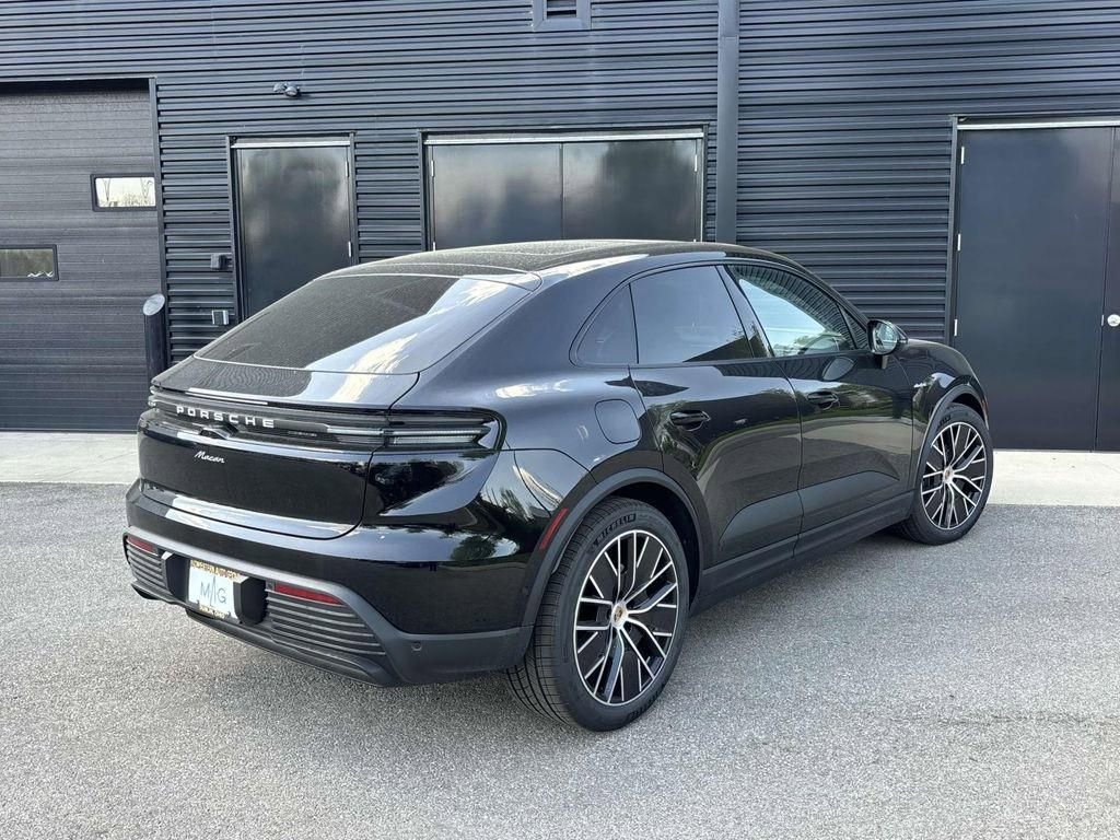 2025 Porsche Macan Electric