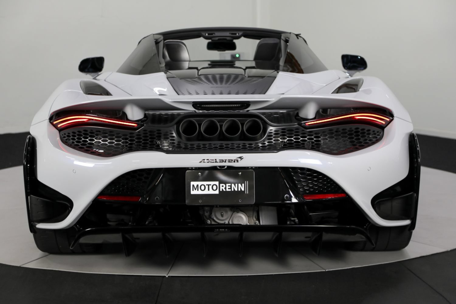 Used 2022 McLaren 765LT photo 8