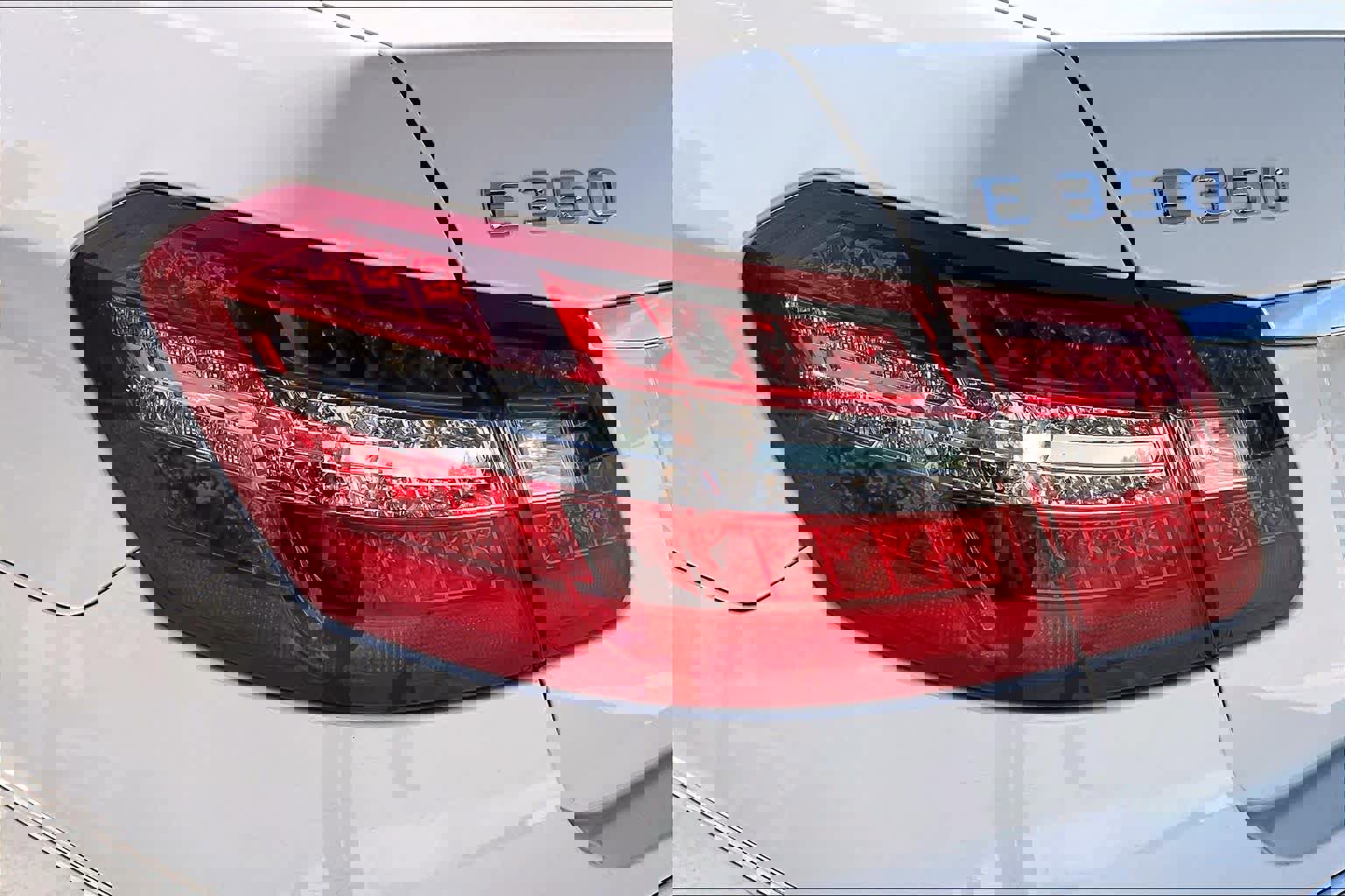 2011 Mercedes-Benz E 350 Sedan