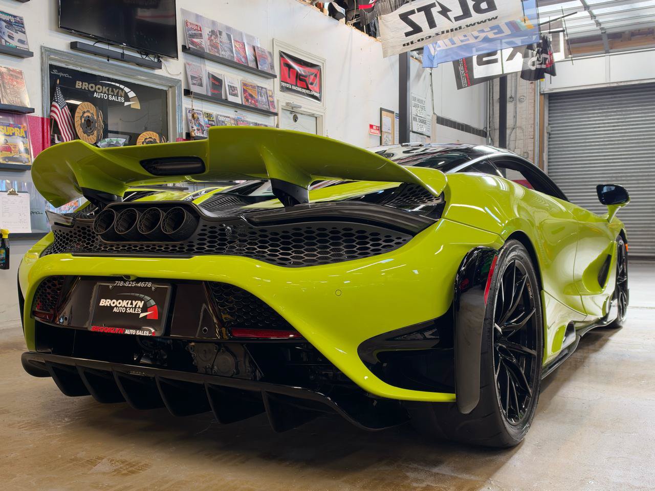 Used 2021 McLaren 765LT photo 9