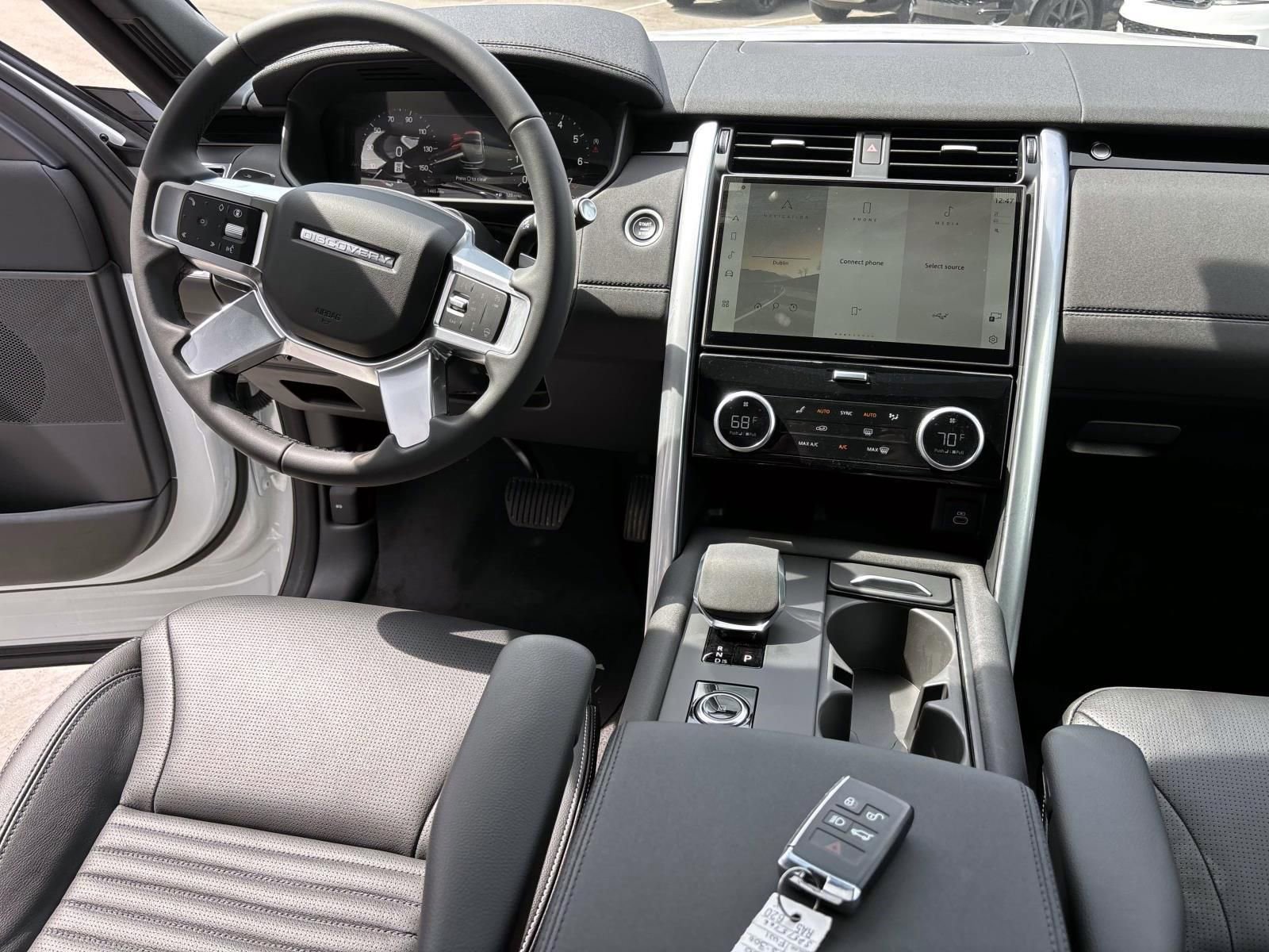 2025 Land Rover Discovery S