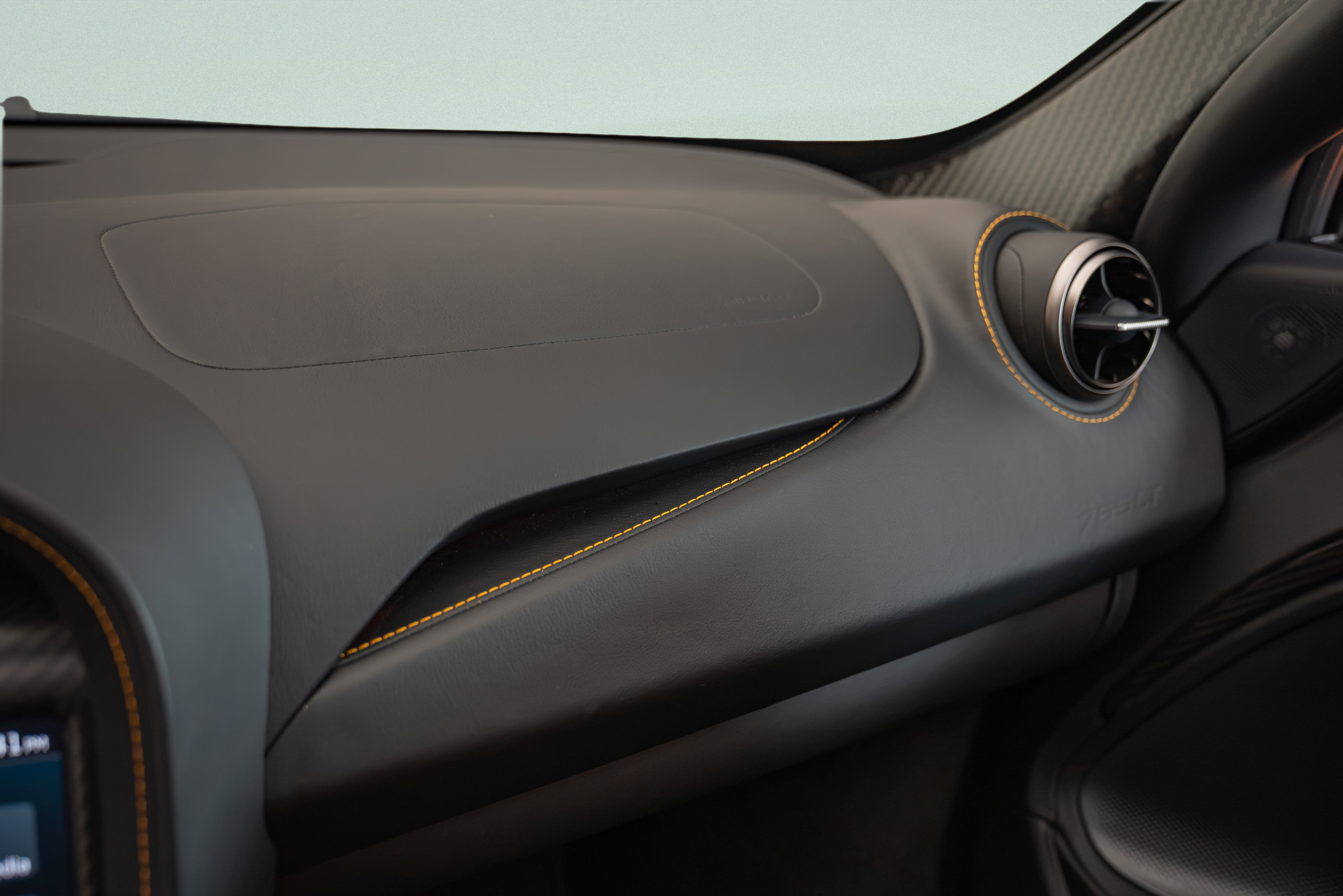 Used 2021 McLaren 765LT photo 17