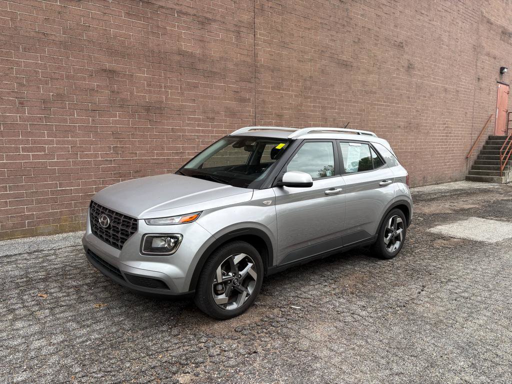 Used 2025 Hyundai Venue SEL