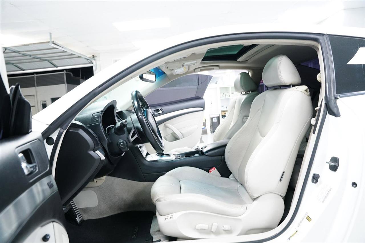 2015 INFINITI Q60 Journey