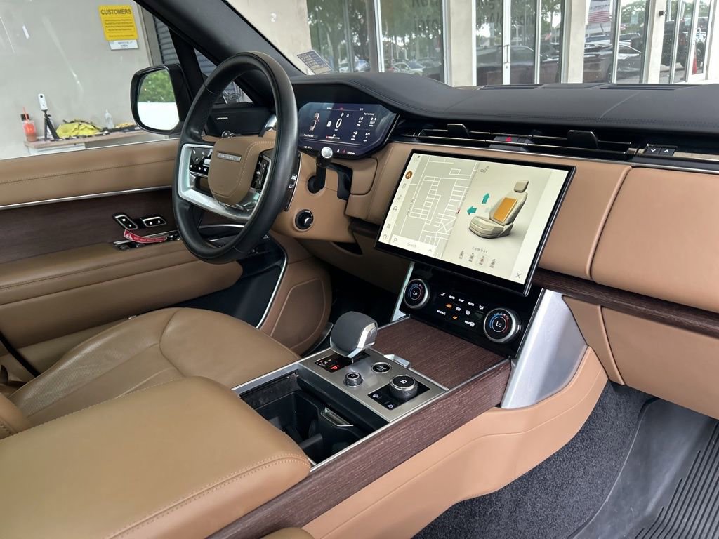 2023 Land Rover Range Rover SE