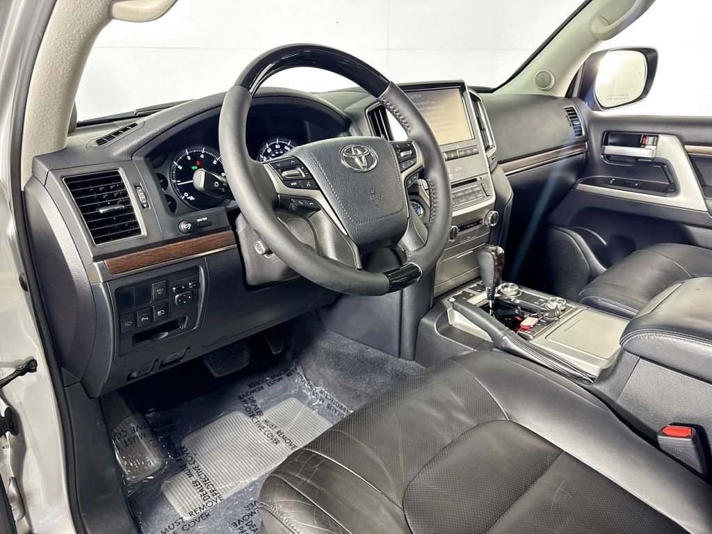2016 Toyota Land Cruiser