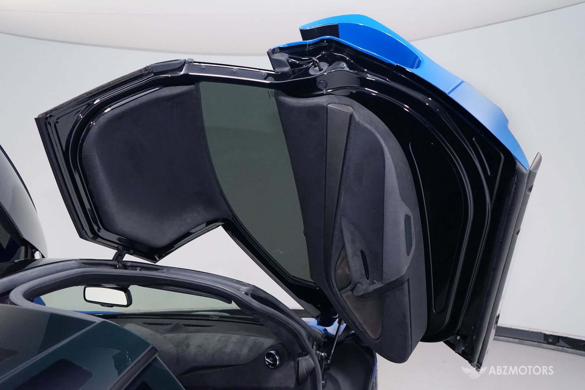 Used 2019 McLaren 720S Luxury photo 23