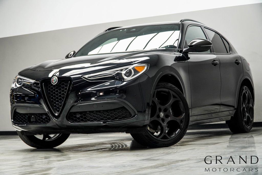 2023 Alfa Romeo Stelvio Estrema