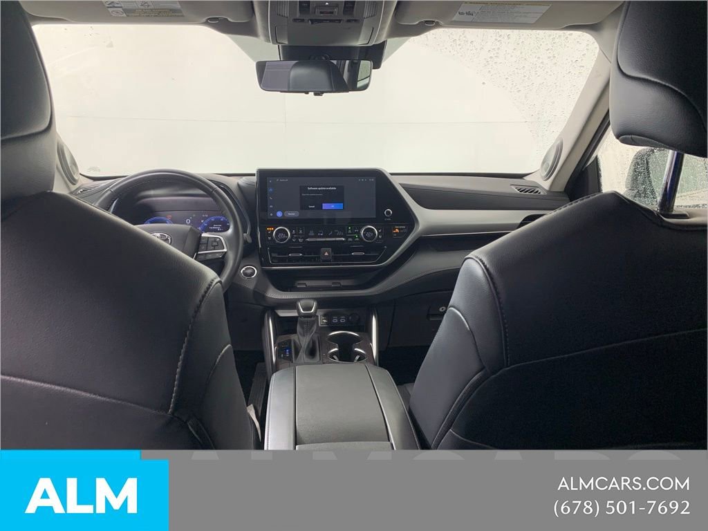 2023 Toyota Highlander Platinum