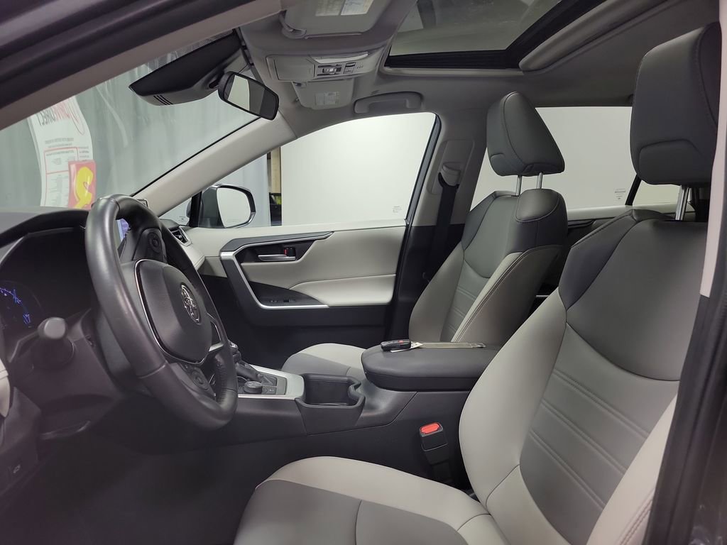 2025 Toyota Rav4 XLE Premium