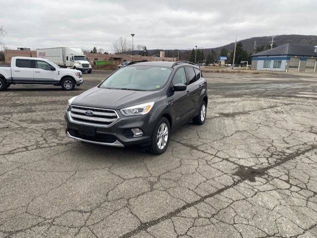 Certified 2017 Ford Escape SE w/ Equipment Group 201A