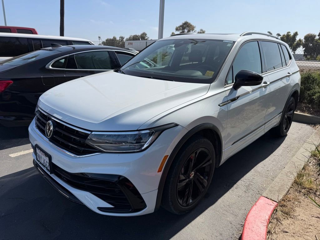 Used 2024 Volkswagen Tiguan SE R-Line