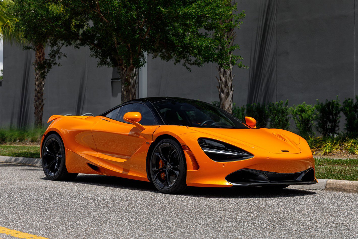 Used 2019 McLaren 720S Luxury photo 5