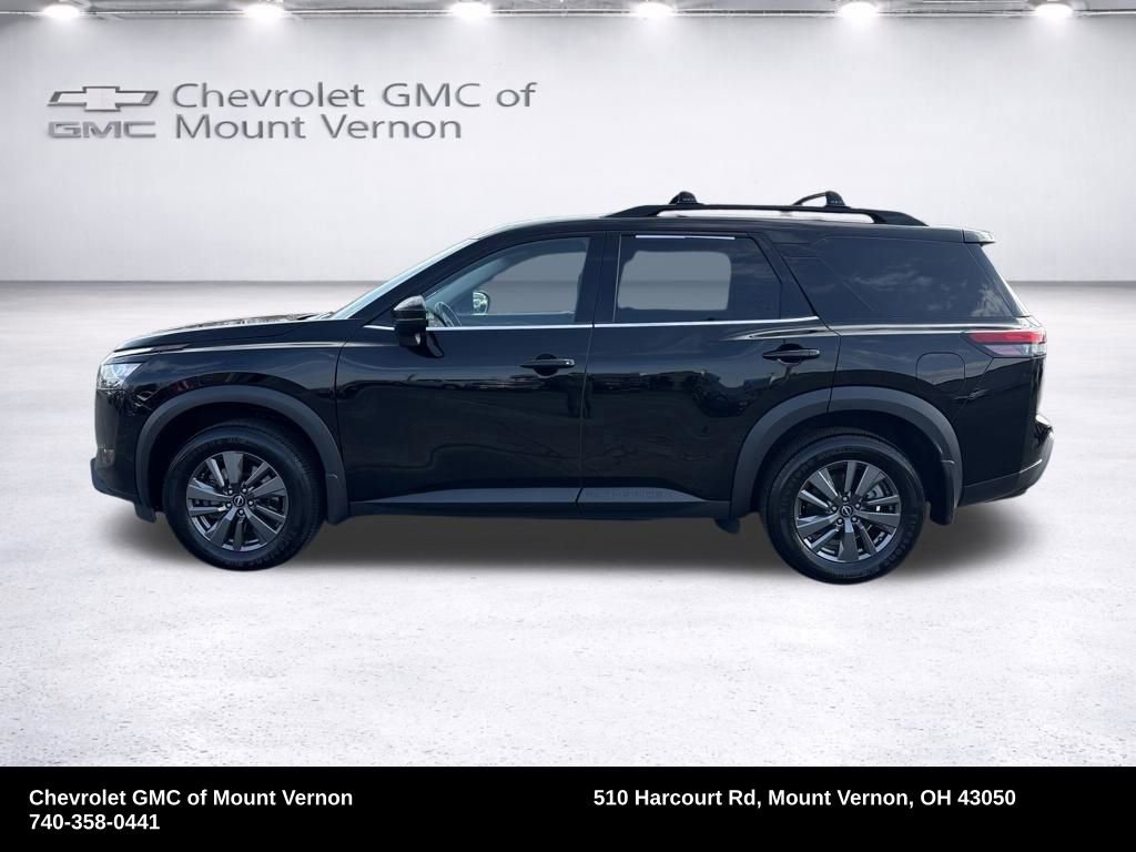 2023 Nissan Pathfinder SV