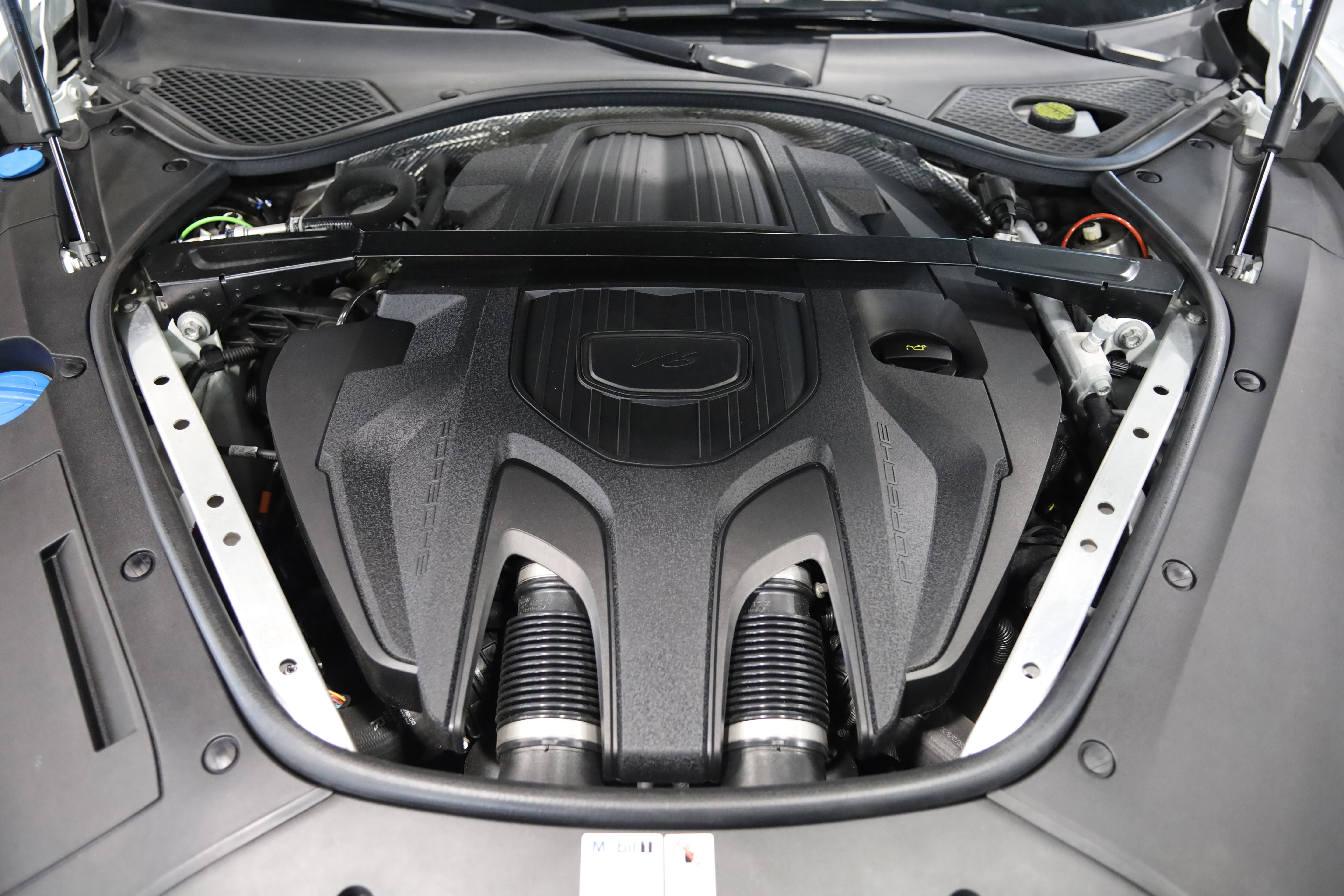 2022 Porsche Panamera 4