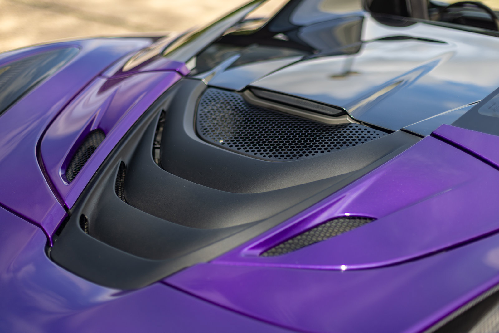 Used 2020 McLaren 720S Performance photo 25