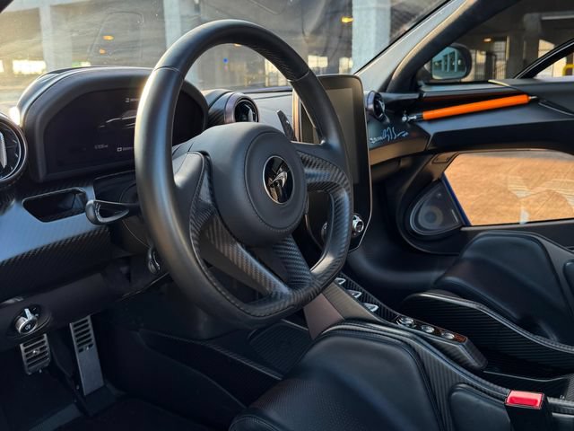 Used 2019 McLaren Senna photo 15