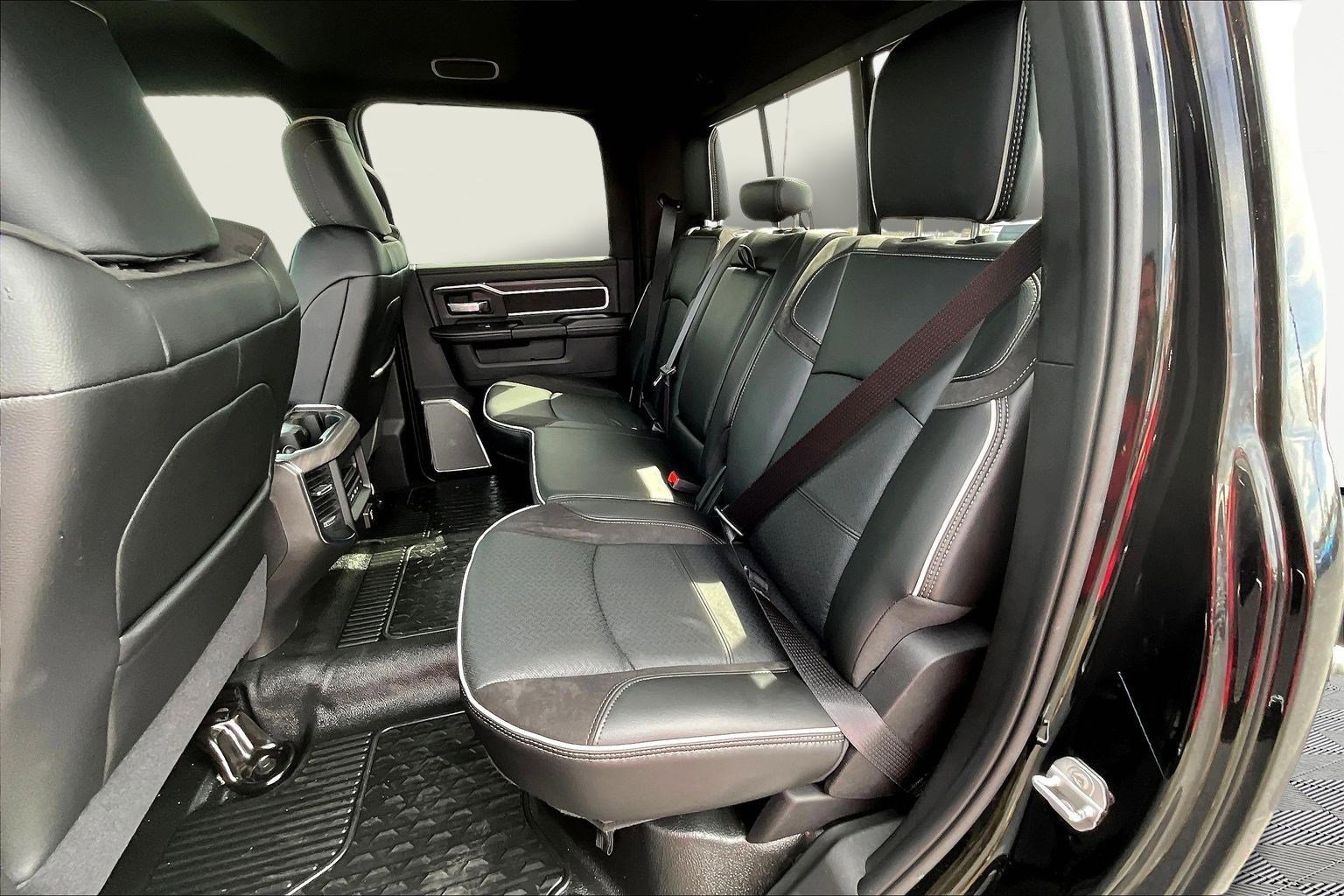 2026 RAM 4500 4x4 Crew Cab DRW