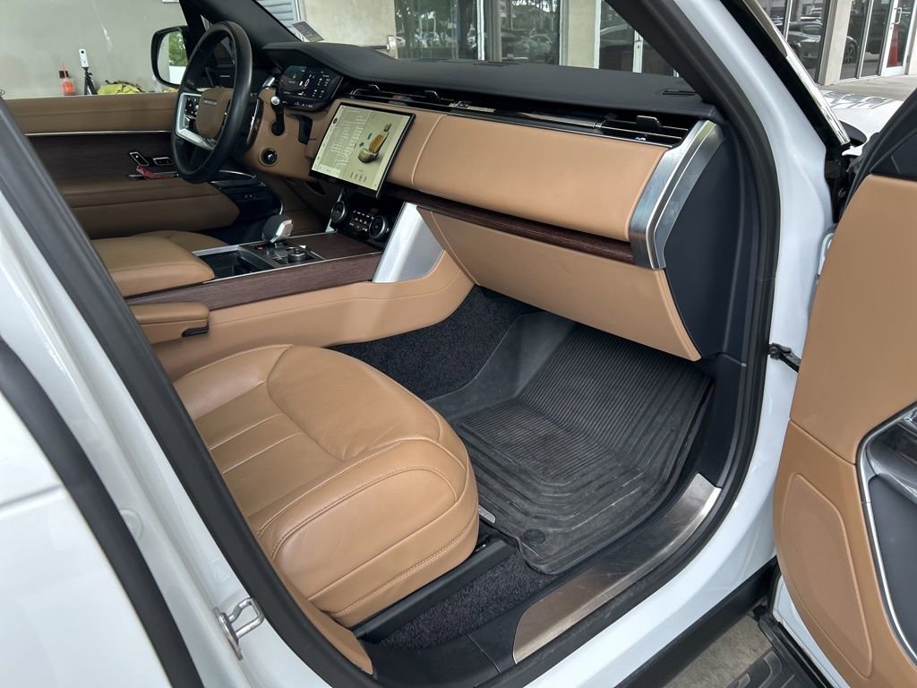 2023 Land Rover Range Rover SE