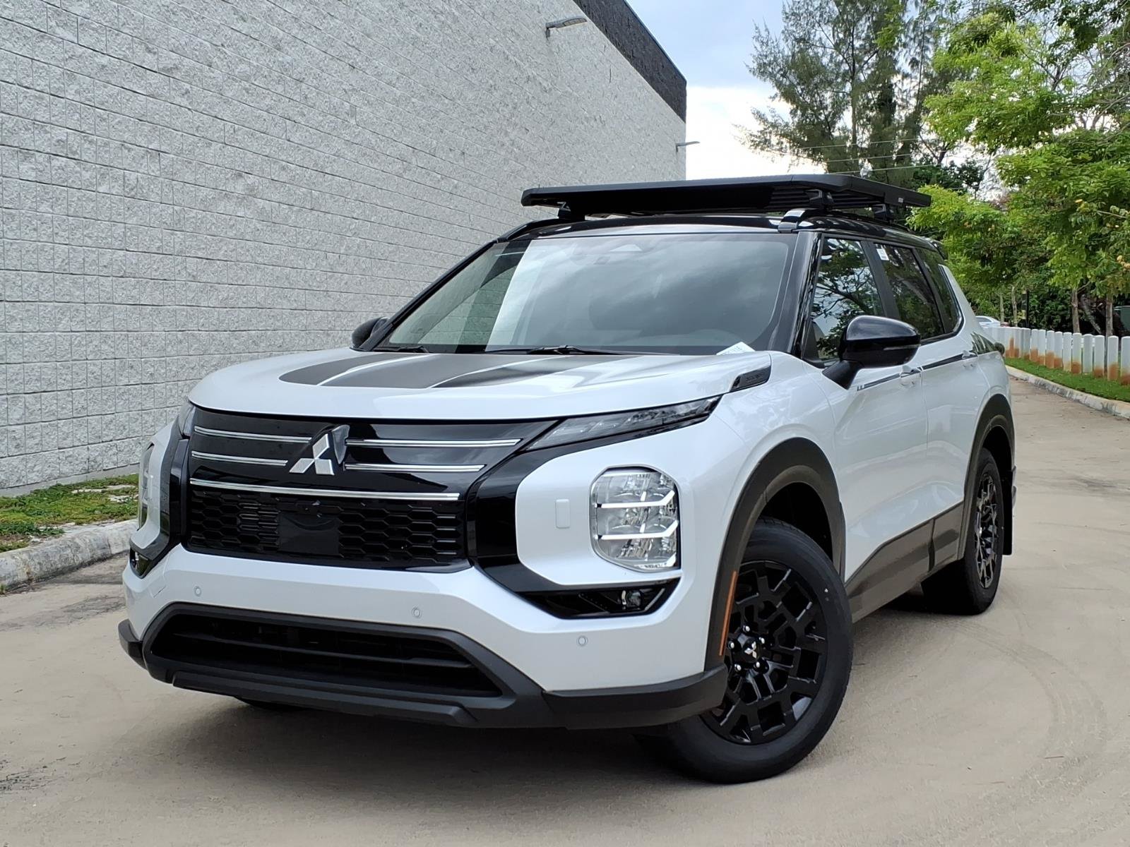 New 2026 Mitsubishi Outlander AWD