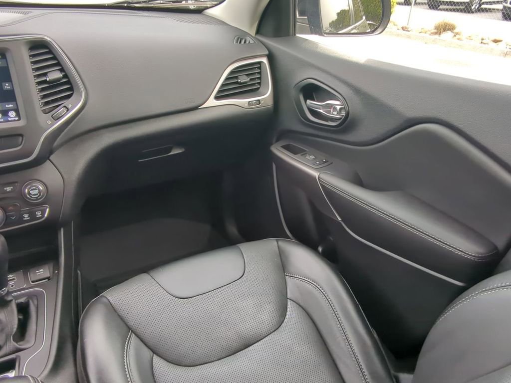 2022 Jeep Cherokee Latitude Lux