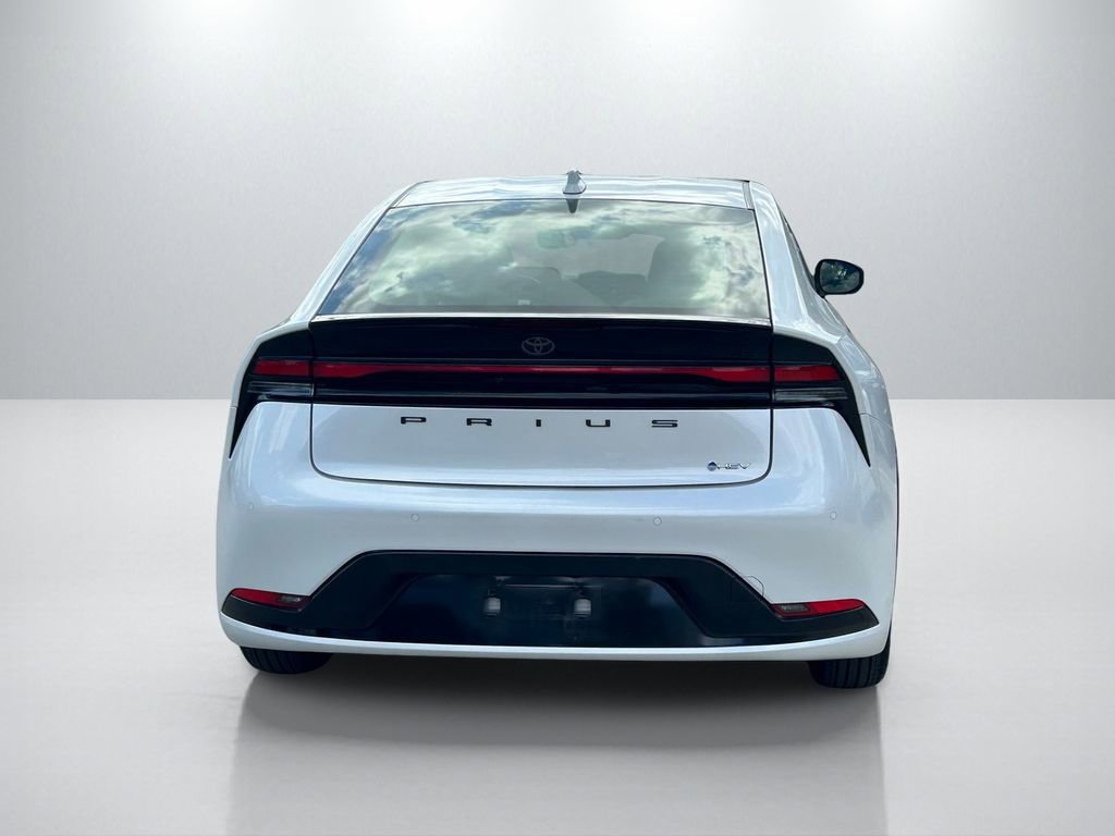 2025 Toyota Prius XLE