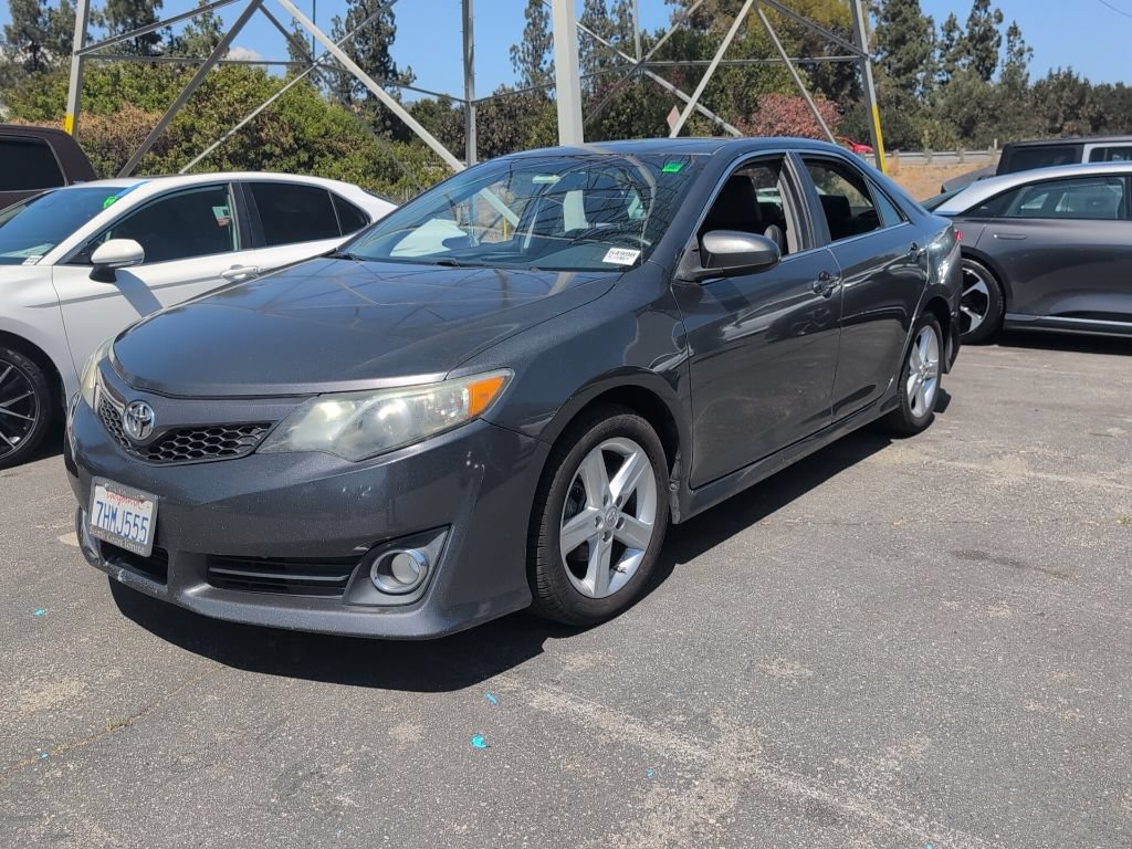 Used 2014 Toyota Camry SE