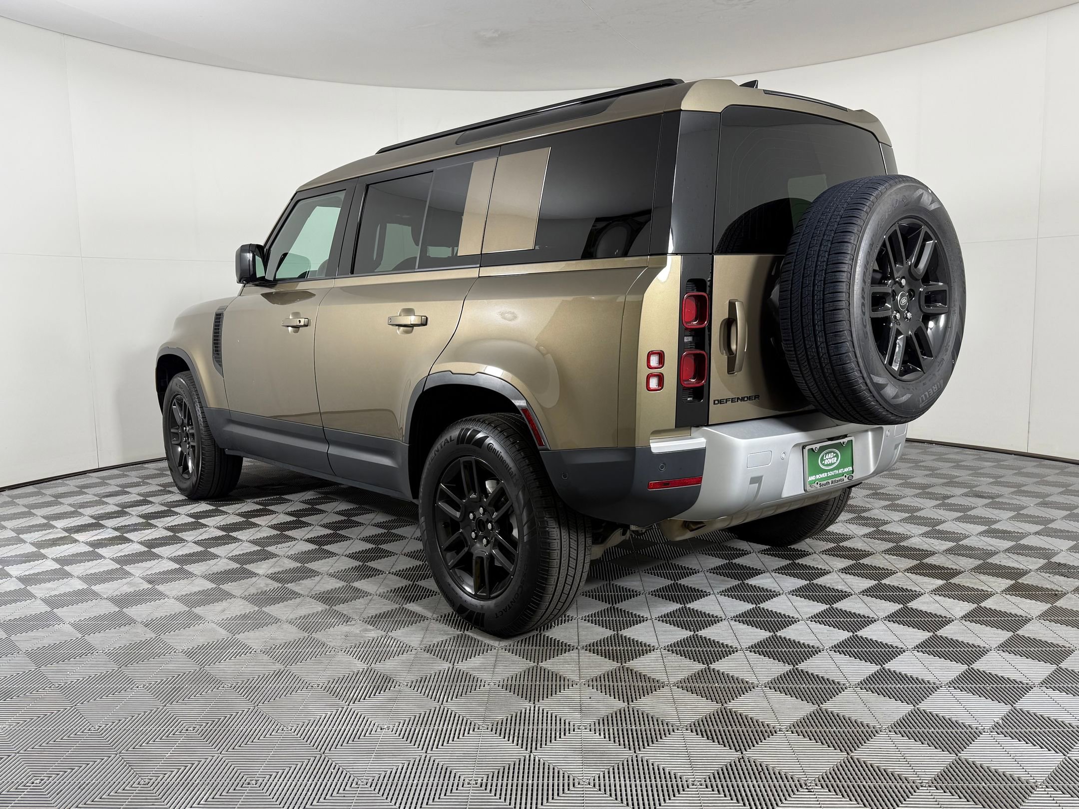 2025 Land Rover Defender 110 S