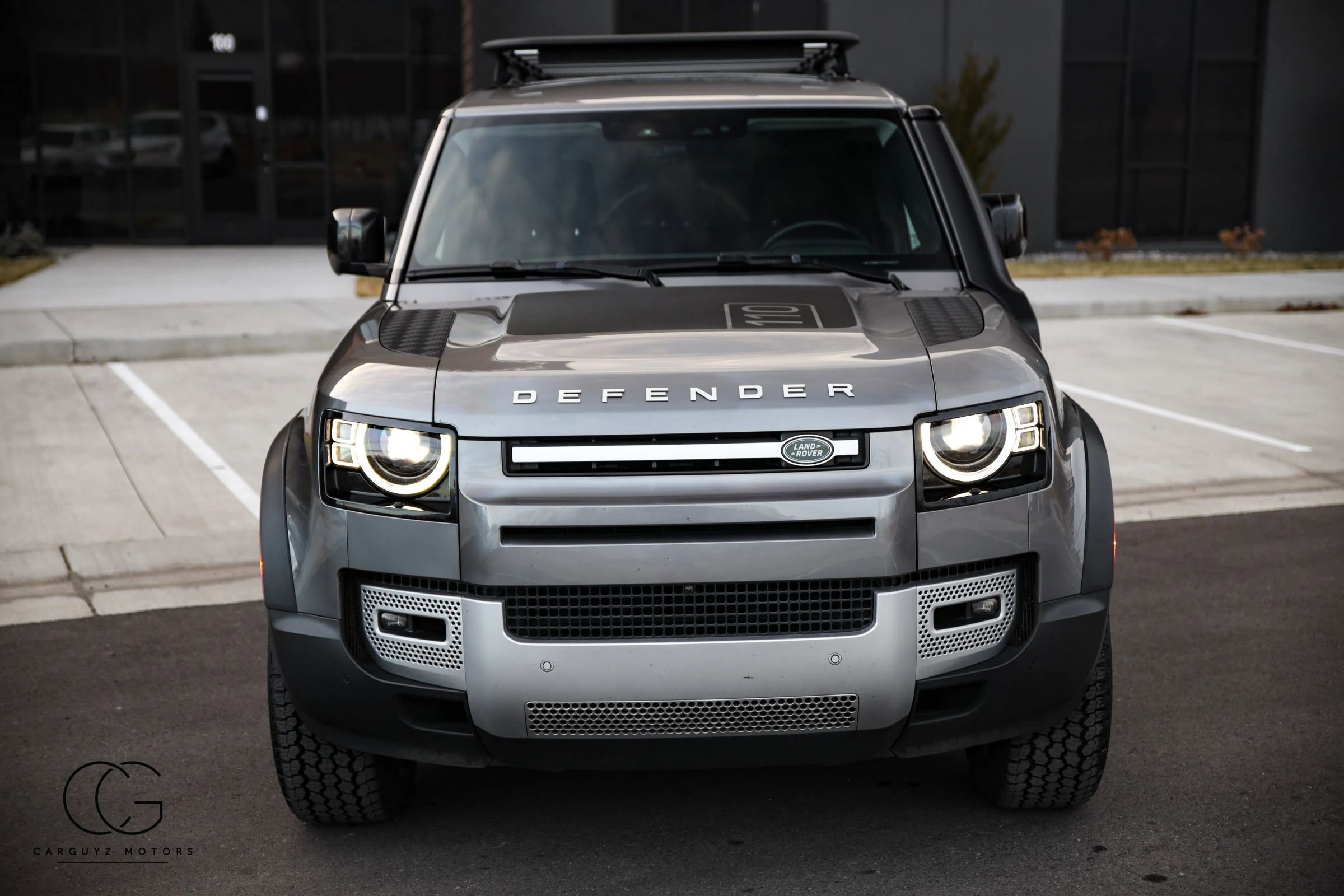 2022 Land Rover Defender 110 SE