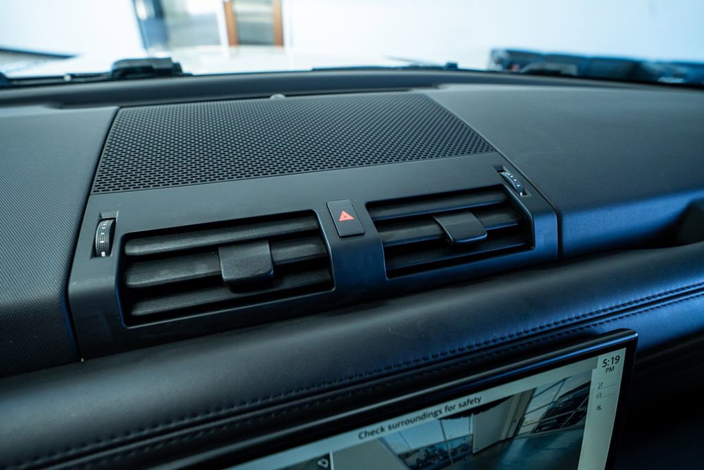 2023 Land Rover Defender 110 X-Dynamic SE