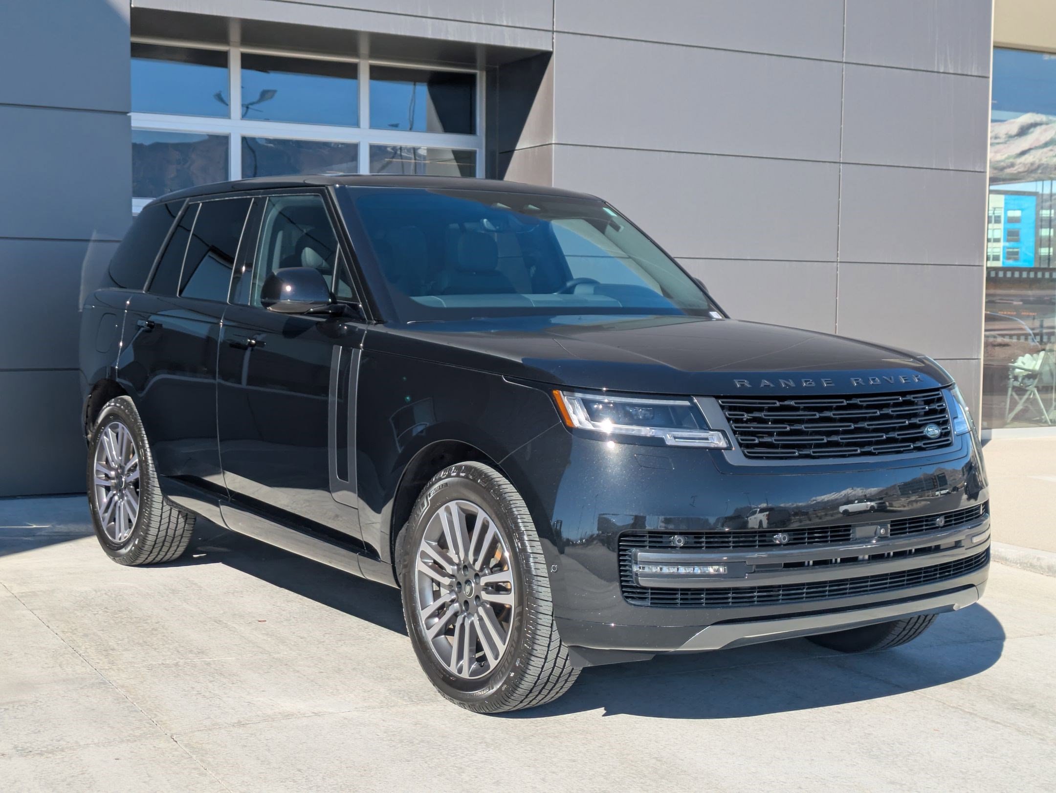 2024 Land Rover Range Rover SE