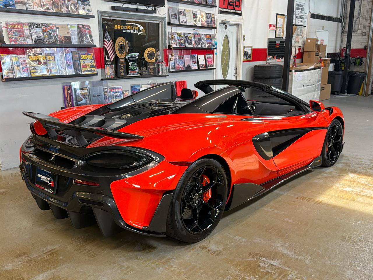 Used 2020 McLaren 600LT Spider photo 6