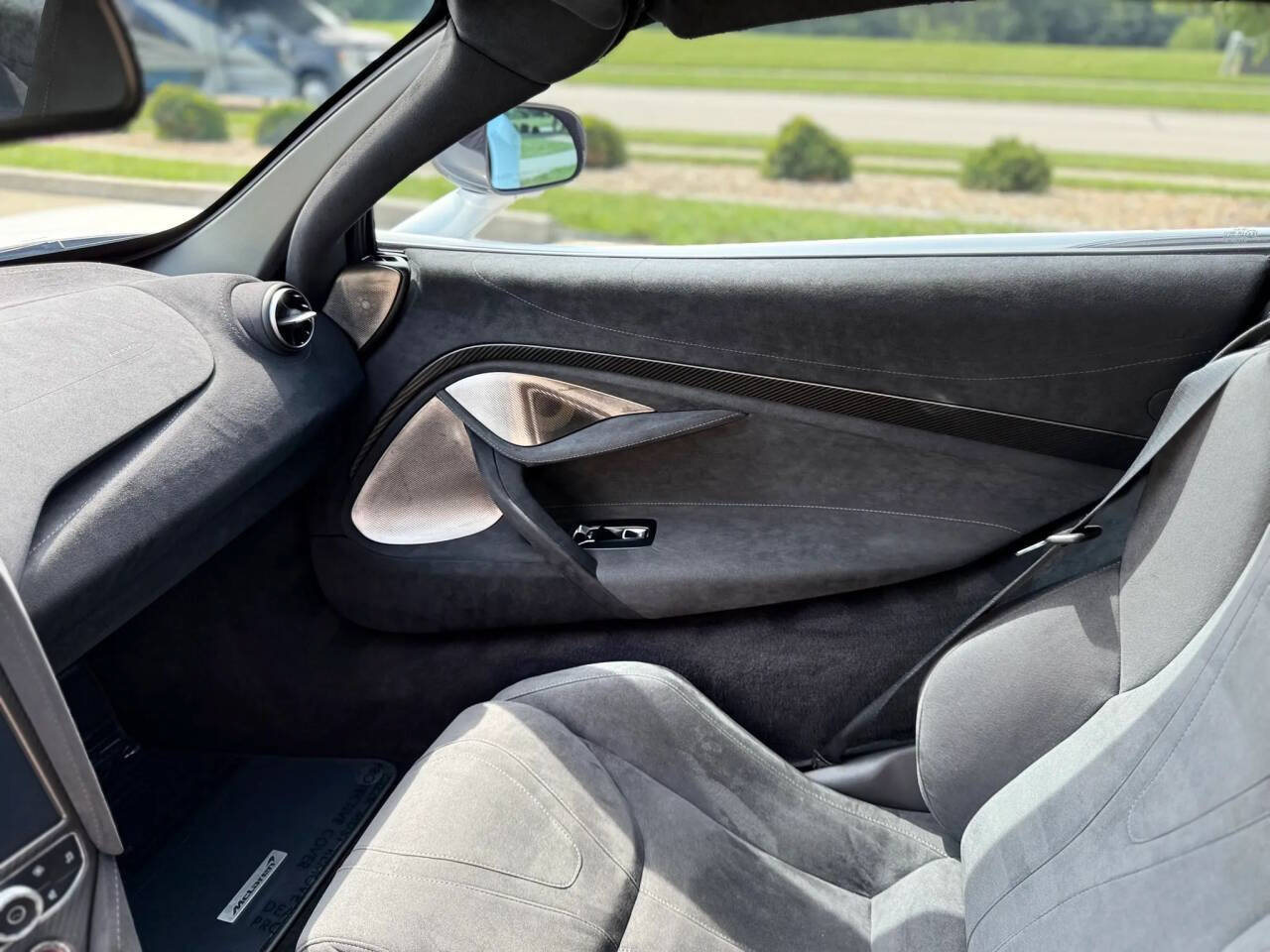 Used 2018 McLaren 720S photo 24
