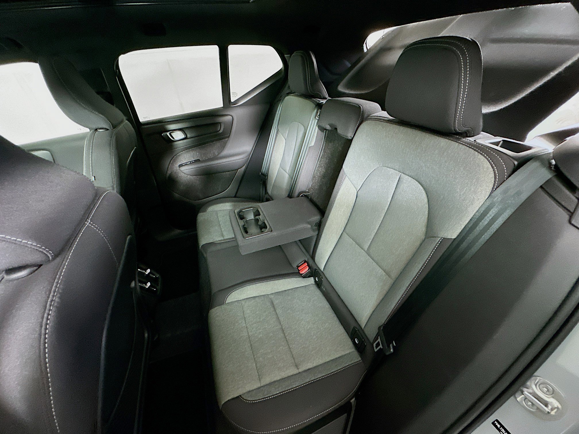 2025 Volvo Xc40 B5 Core