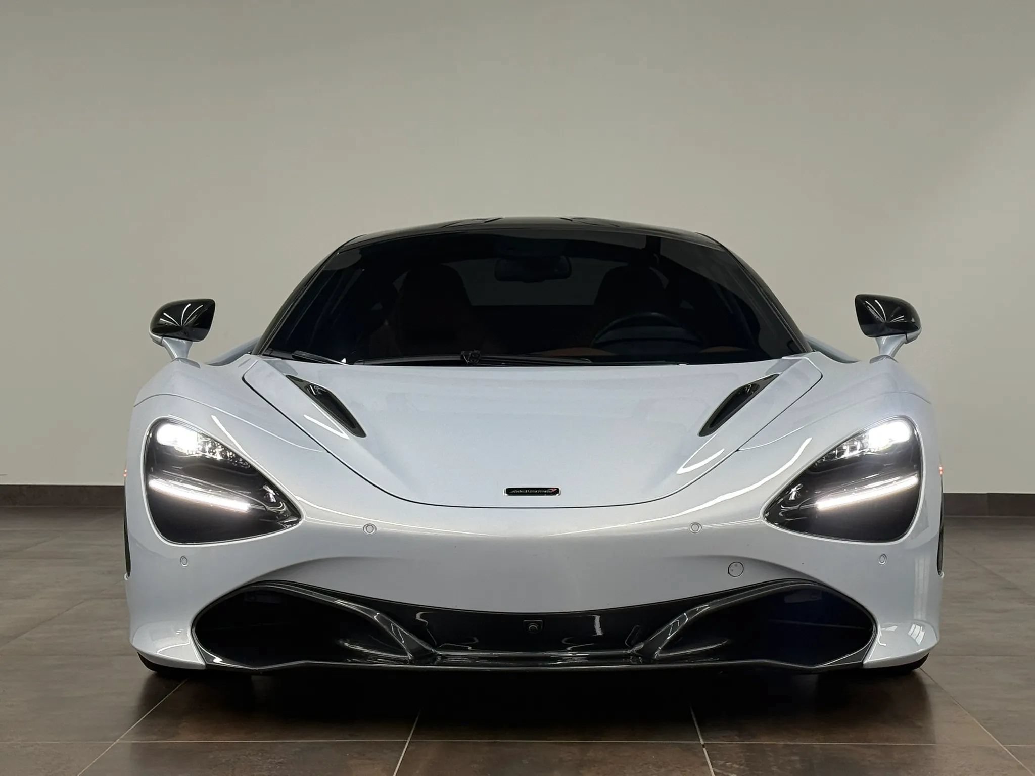 Used 2018 McLaren 720S photo 19