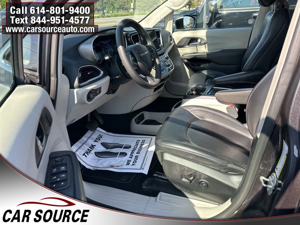 2023 Chrysler Pacifica Touring-L