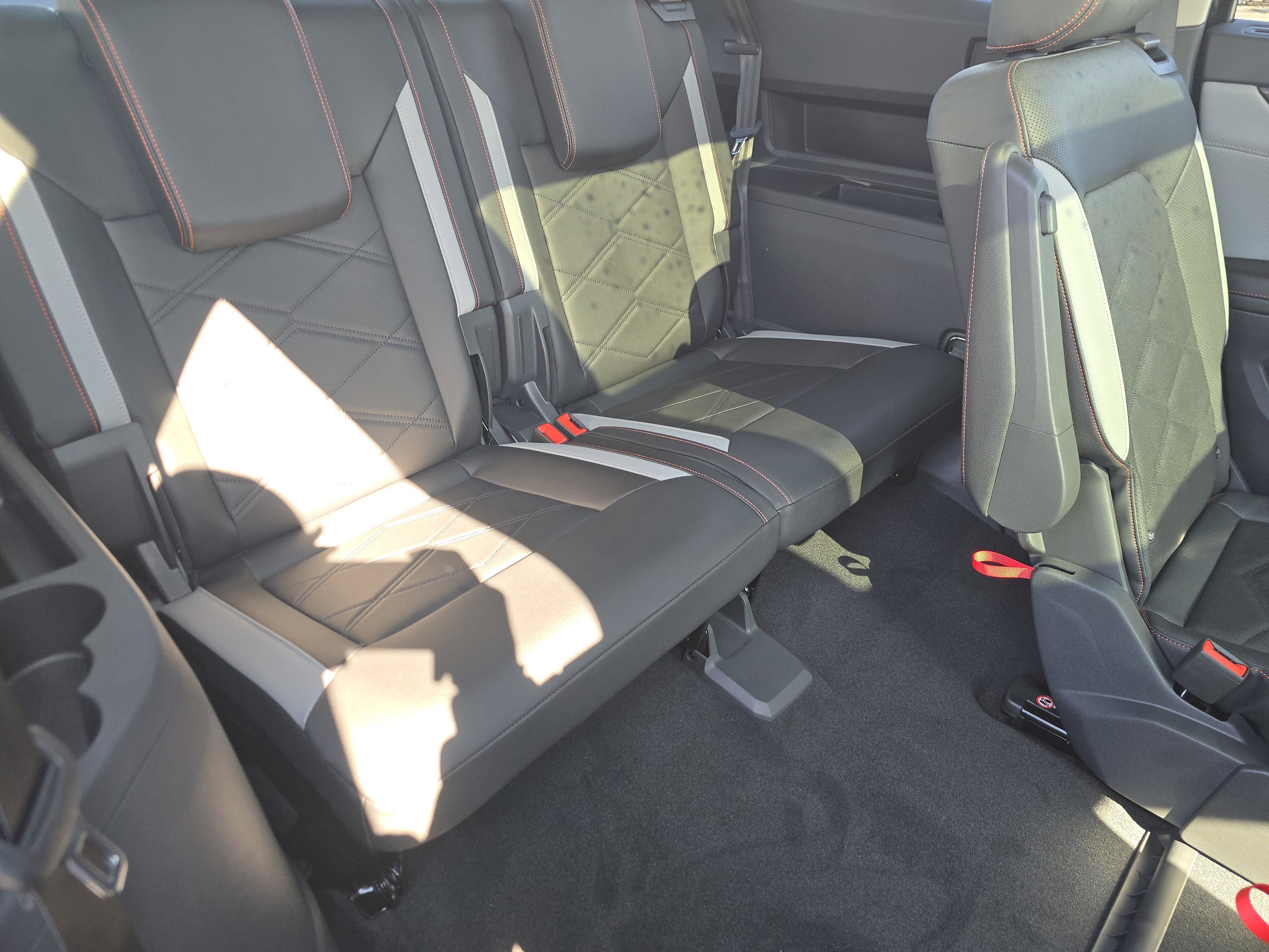 2026 Volkswagen Atlas Peak Edition